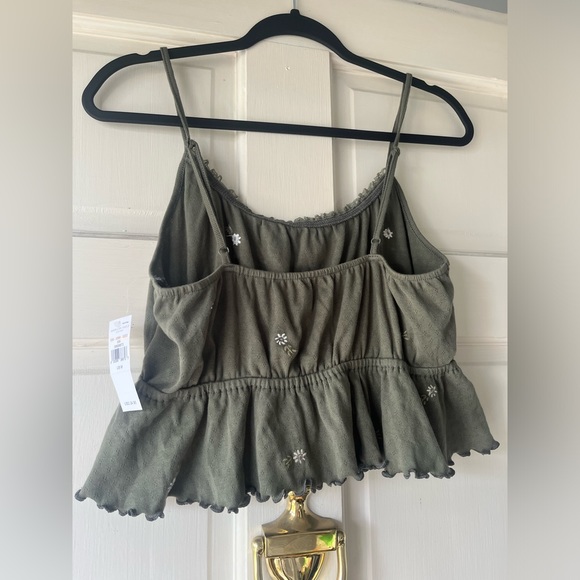 NWT A&E Tank - Picture 4 of 4